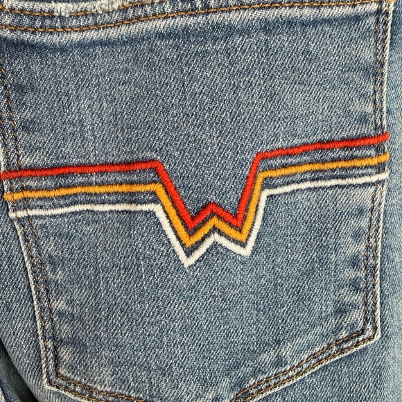 Wrangler High Rise Fierce Flare Jeans with Embroidery Retro 1970s Size 8 - Picture 5 of 11